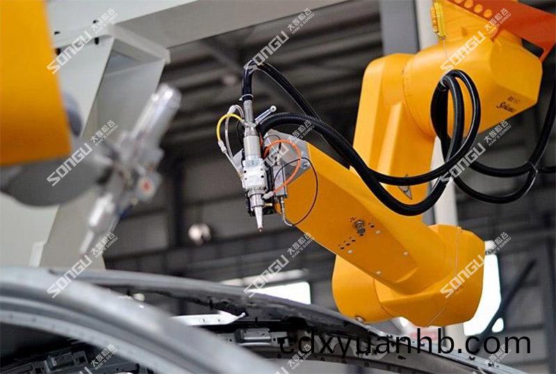 蘇(su)州激光切割機(jī)機(jī)(ji)器人公司